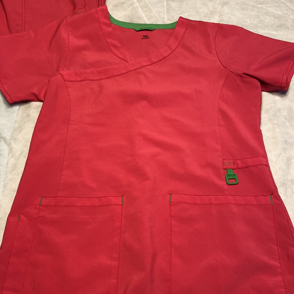 Carhartt Force Scrub Set. Medium-Tall Pants, Small top. Pink color